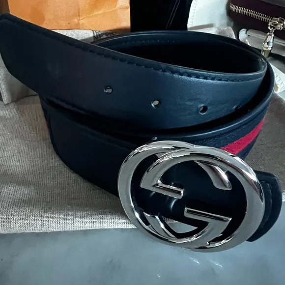 Gucci reversible GG SILVER BUCKLE RED & BLUE LEATHER./CANVAS BELT Like new - Picture 2 of 8